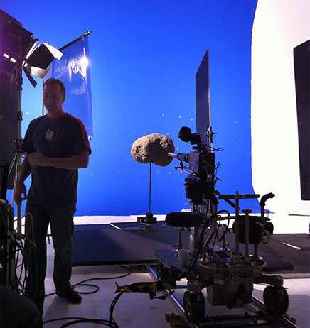 A model of an ateroid mounted on Model Mover 1, fitted with the Optex Excellence, which makes it appear enormous.